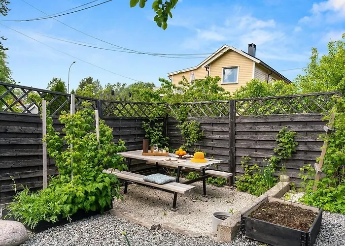 Lovely Family House With Garden Lägenhet