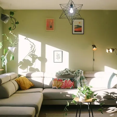 Lovely Family House With Garden